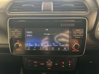 Nissan Leaf 40kWh Acenta Hatchback 5dr Electric Auto (150 ps)