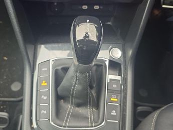 Volkswagen Tiguan 1.4 TSI 13kWh R-Line SUV 5dr Petrol Plug-in Hybrid DSG Euro 6 (s