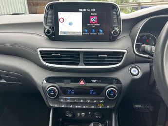Hyundai TUCSON 1.6 CRDi MHEV Premium SE SUV 5dr Diesel Hybrid DCT Euro 6 (s/s) 