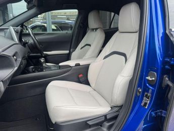 LEXUS UX 2.0 250h F Sport Design SUV 5dr Petrol Hybrid E-CVT Euro 6 (s/s)