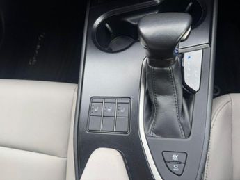 LEXUS UX 2.0 250h F Sport Design SUV 5dr Petrol Hybrid E-CVT Euro 6 (s/s)