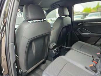 Audi Q3 1.5 TFSI CoD 35 S line S Tronic Euro 6 (s/s) 5dr