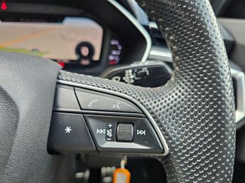 Audi Q3 1.5 TFSI CoD 35 S line S Tronic Euro 6 (s/s) 5dr