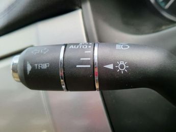 Jaguar XF 2.2d Luxury Auto Euro 5 (s/s) 4dr
