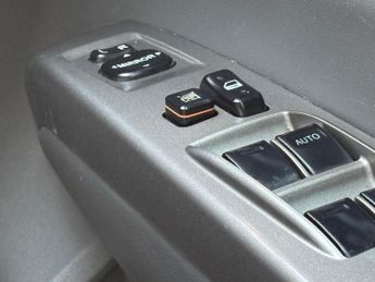 Toyota Prius 1.5 T Spirit CVT 5dr