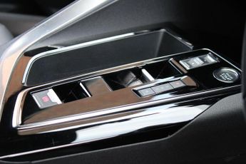 Peugeot 5008 1.2 PureTech Allure Premium + EAT Euro 6 (s/s) 5dr