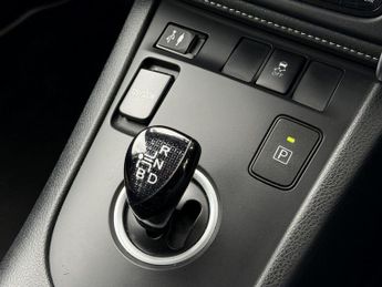 Toyota Auris 1.8 VVT-h Design CVT Euro 6 (s/s) 5dr