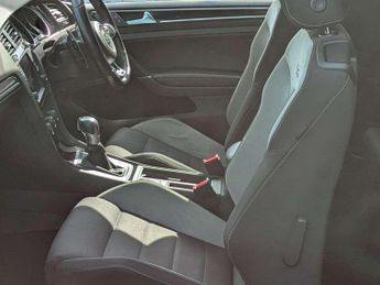 VOLKSWAGEN GOLF 2.0 Golf R DSG 4WD 3dr