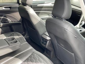 Ford Mondeo 2.0 TDCi Vignale Powershift AWD Euro 6 (s/s) 5dr