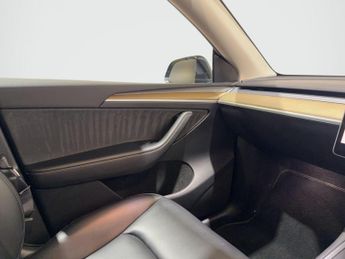 Tesla Model Y (Dual Motor) Long Range Auto 4WDE 5dr