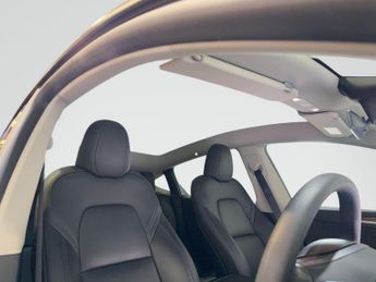Tesla Model Y (Dual Motor) Long Range Auto 4WDE 5dr