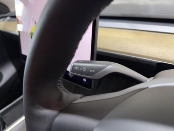 Tesla Model Y (Dual Motor) Long Range Auto 4WDE 5dr