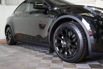 Tesla Model Y (Dual Motor) Long Range Auto 4WDE 5dr