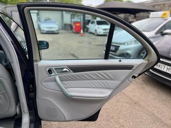 Mercedes-Benz C Class 2.7 C270 CDI Avantgarde SE 4dr