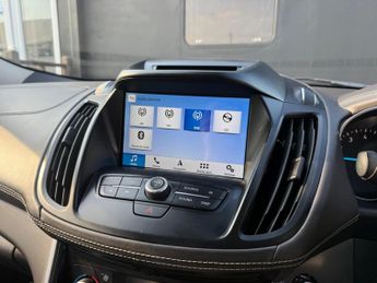Ford Kuga 1.5T EcoBoost Vignale Auto AWD Euro 6 (s/s) 5dr