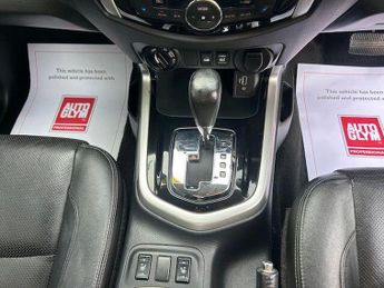 Nissan Navara 2.3 dCi Tekna Auto 4WD Euro 6 4dr