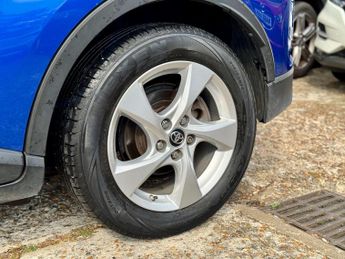 Toyota C-HR 1.8 VVT-h Icon CVT Euro 6 (s/s) 5dr