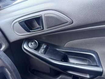 Ford Fiesta 1.0T EcoBoost Zetec S Euro 5 (s/s) 3dr