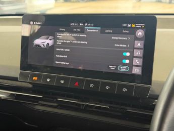 MG MG4 64kWh Trophy Long Range Auto 5dr