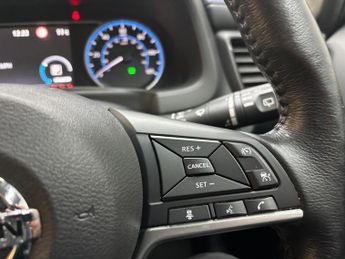 Nissan Leaf 40kWh N-Connecta Auto 5dr