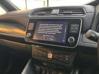 Nissan Leaf 40kWh N-Connecta Auto 5dr