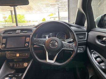Nissan Leaf 40kWh N-Connecta Auto 5dr