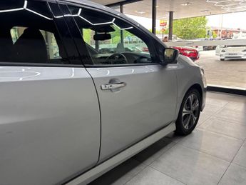 Nissan Leaf 40kWh N-Connecta Auto 5dr
