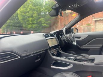 Jaguar F-PACE 2.0 D180 R-Sport Auto AWD Euro 6 (s/s) 5dr
