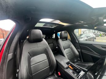 Jaguar F-PACE 2.0 D180 R-Sport Auto AWD Euro 6 (s/s) 5dr