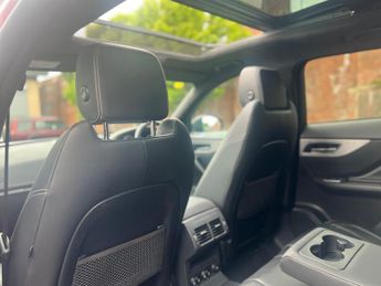 Jaguar F-PACE 2.0 D180 R-Sport Auto AWD Euro 6 (s/s) 5dr