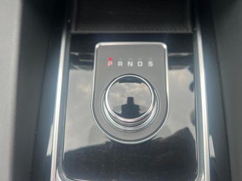 Jaguar F-PACE 2.0 D180 R-Sport Auto AWD Euro 6 (s/s) 5dr
