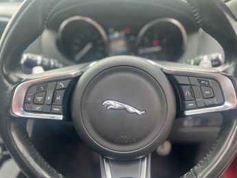 Jaguar F-PACE 2.0 D180 R-Sport Auto AWD Euro 6 (s/s) 5dr