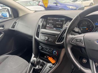 Ford Focus 1.0T EcoBoost Zetec S Euro 6 (s/s) 5dr