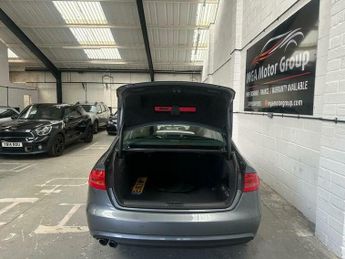 Audi A4 2.0 TDI SE Technik S Tronic quattro Euro 5 (s/s) 4dr