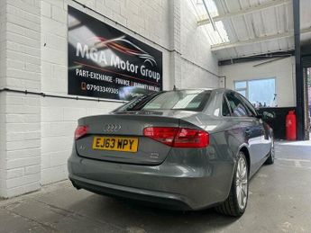 Audi A4 2.0 TDI SE Technik S Tronic quattro Euro 5 (s/s) 4dr