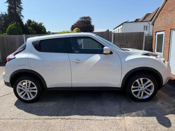 Nissan Juke 1.6 N-Connecta XTRON Euro 6 5dr