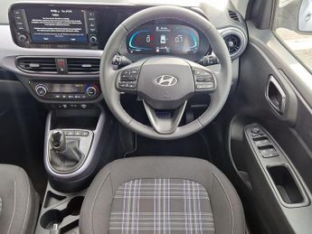 Hyundai i10 1.2 Premium Hatchback 5dr Petrol Auto Euro 6 (s/s) (79 ps)