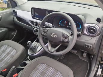 Hyundai I10 i10 1.2 Premium Hatchback 5dr Petrol Auto Euro 6 (s/s) (79 ps)