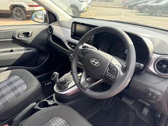 Hyundai I10 i10 1.2 Premium Hatchback 5dr Petrol Auto Euro 6 (s/s) (79 ps)