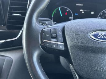 Ford E-Transit 350 68kWh Trend Panel Van 5dr Electric Auto RWD L3 H2 (184 ps)