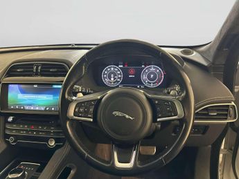 Jaguar F-PACE 2.0 D180 Chequered Flag SUV 5dr Diesel Auto AWD Euro 6 (s/s) (18