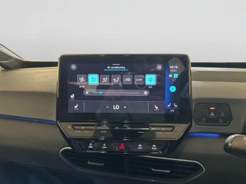 Volkswagen ID.3 Pro 58kWh Life Hatchback 5dr Electric Auto (145 ps)