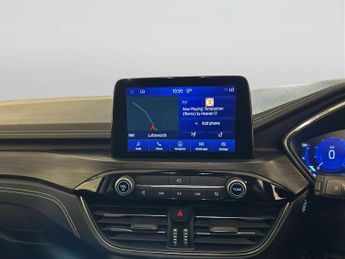 Ford Kuga 2.5 Duratec 14.4kWh Vignale SUV 5dr Petrol Plug-in Hybrid CVT Eu