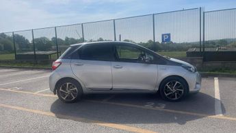 Toyota Yaris 1.5 VVT-h Y20 E-CVT Euro 6 (s/s) 5dr
