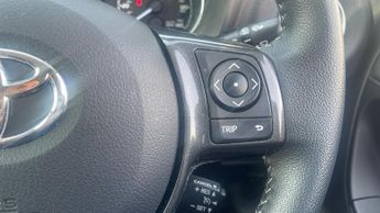Toyota Yaris 1.5 VVT-h Y20 E-CVT Euro 6 (s/s) 5dr