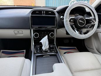 Jaguar XE 2.0 P250i S Auto Euro 6 (s/s) 4dr