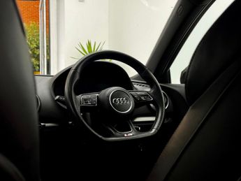 Audi A3 1.5 TFSI CoD 35 Black Edition Sportback S Tronic Euro 6 (s/s) 5d