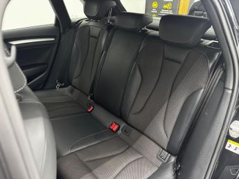 Audi A3 1.5 TFSI CoD 35 Black Edition Sportback S Tronic Euro 6 (s/s) 5d