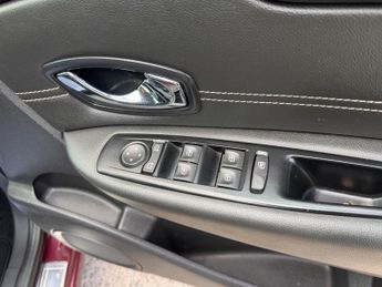 Renault Scenic 1.5 dCi Dynamique TomTom EDC Euro 5 5dr