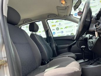 Ford Focus 1.6i 16v LX 5dr